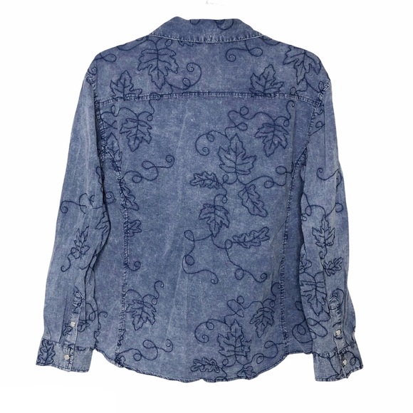 Cre8ions Vintage Denim Chambray Embroider Button Down Top Large Fall Autumn - Picture 11 of 11